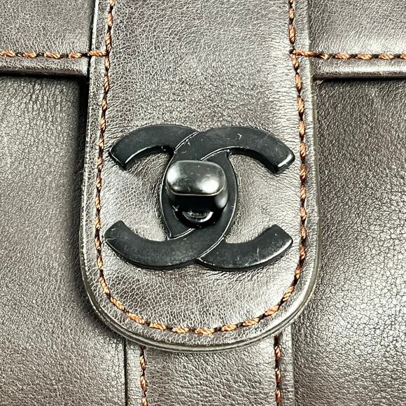 Chanel Travel Bag Dark Brown Lambskin Leather Vintage 1997-1999 w/COA - Picture 5 of 16